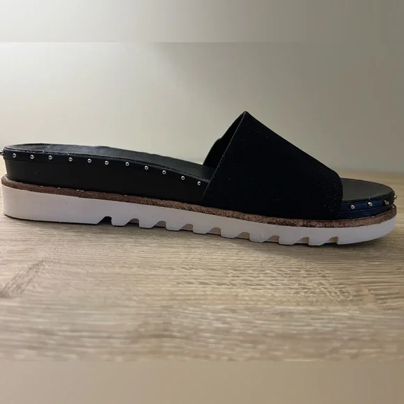 Gianni Bini Women’s Size 8M Black Slides. - Picture 7 of 7